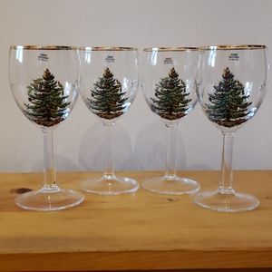 4 Matching Christmas Glasses